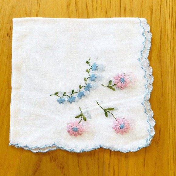 Unbranded Accessories - Vintage Handkerchief Hanky Embroidered Pink Blue Flowers Daisies Scalloped Edge
